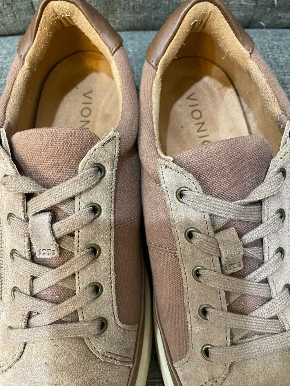 Vionic Mayra Suede & Canvas Lace-Up Sneakers Women’s Size 7.5